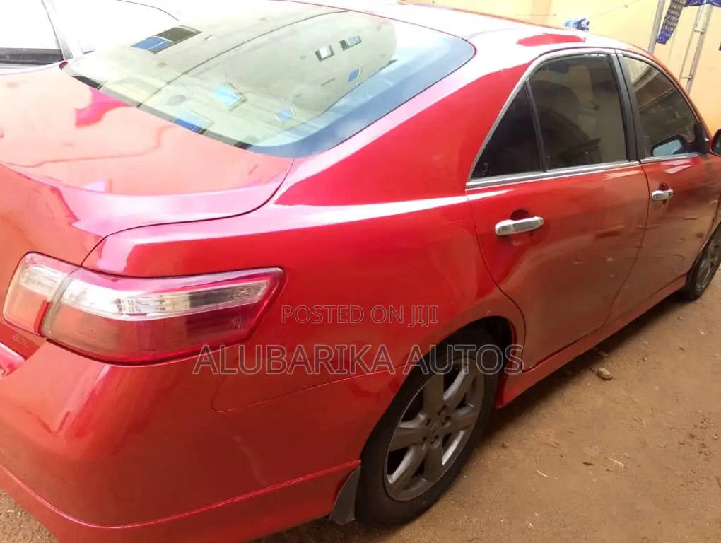 Toyota Camry 2010 Red