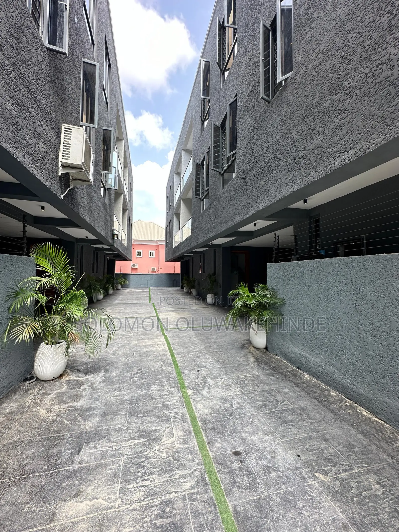 4bdrm Duplex in Lekki Phase 1 for sale