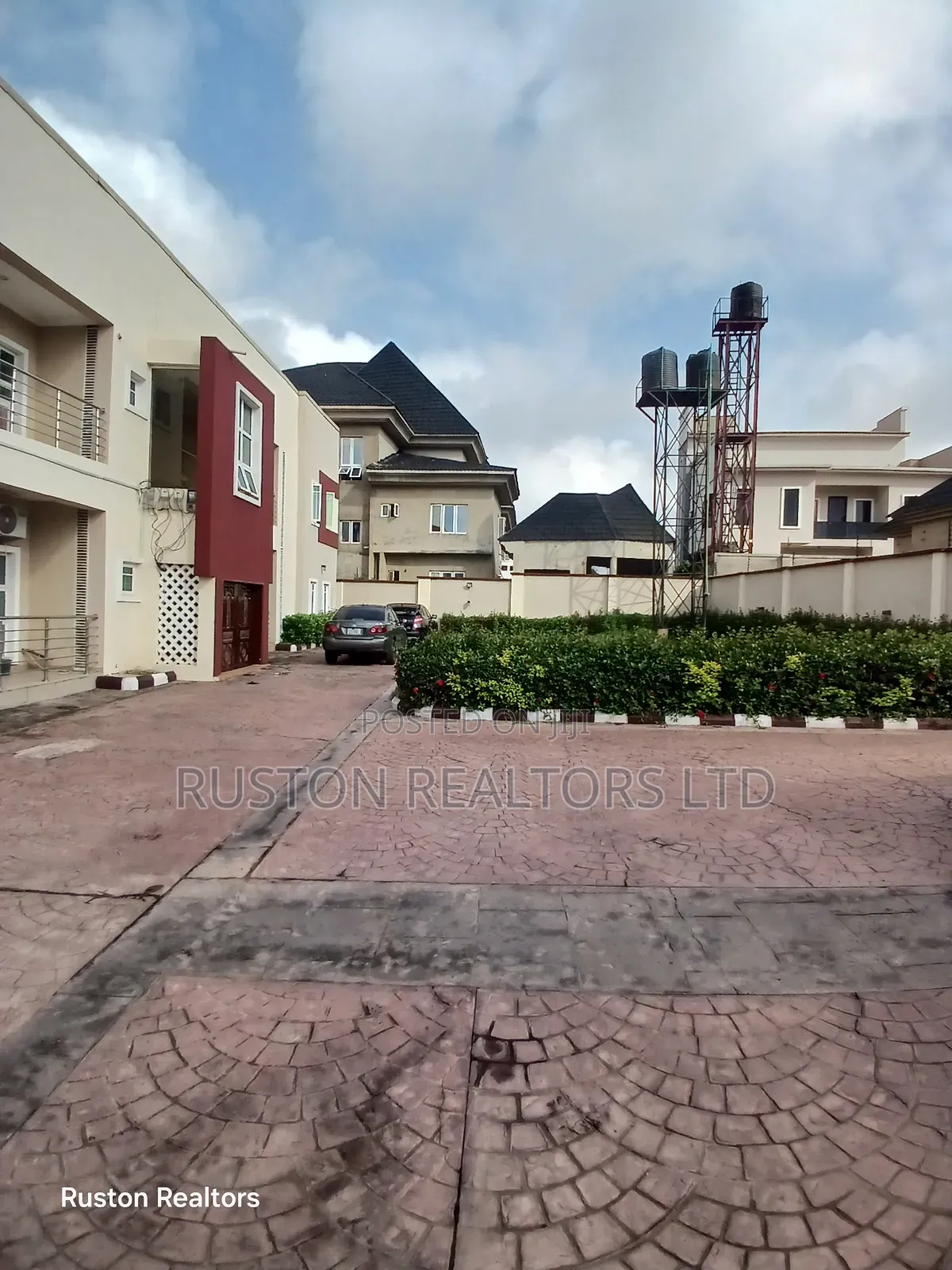 12bdrm Block of Flats in Akobo for sale