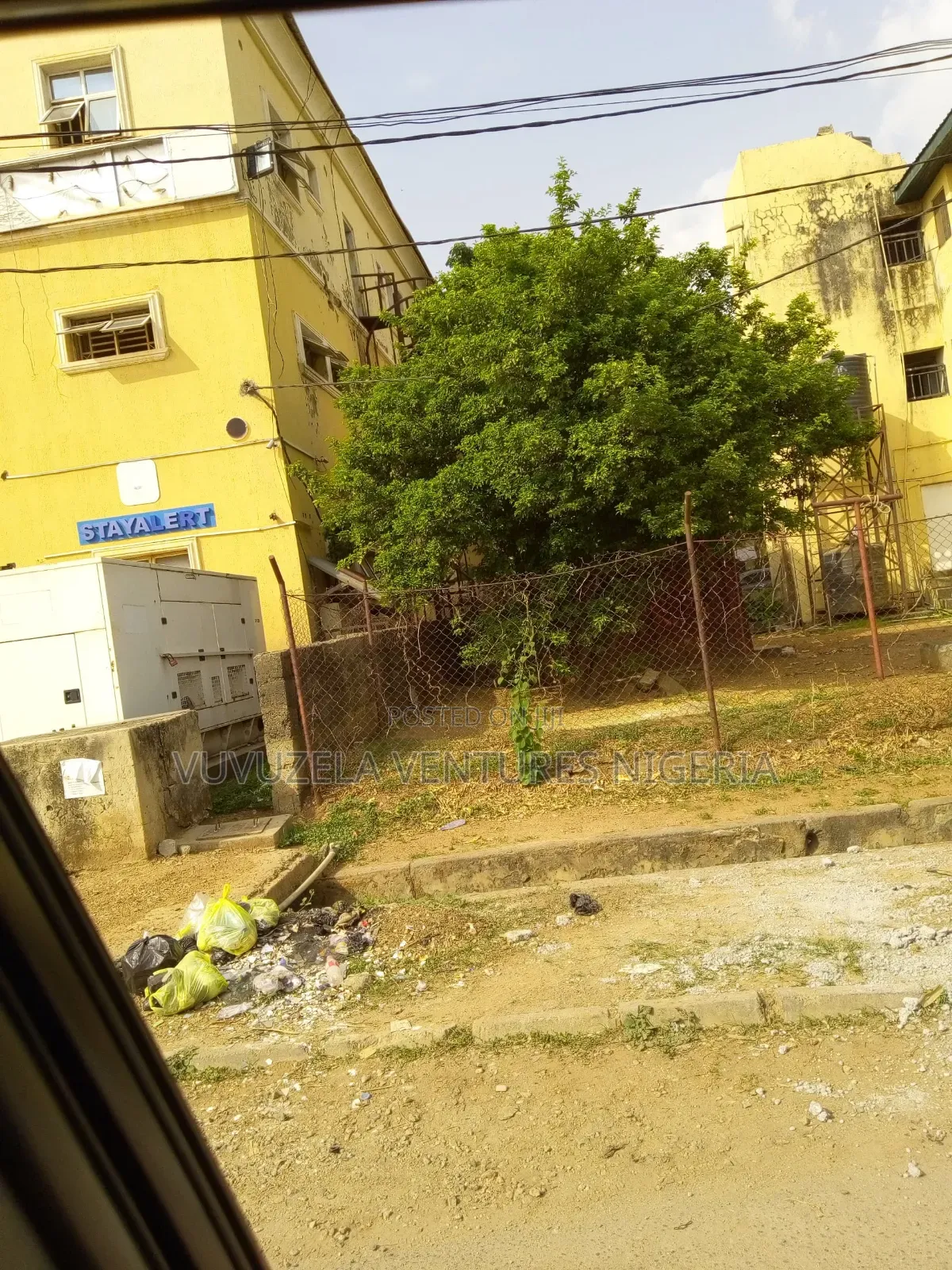 4bdrm Duplex in Gaduwa Estate for sale