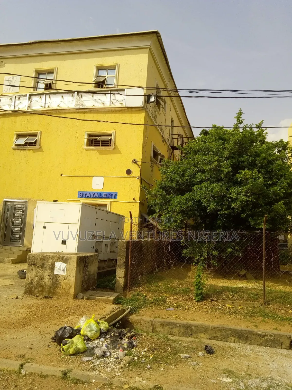 4bdrm Duplex in Gaduwa Estate for sale