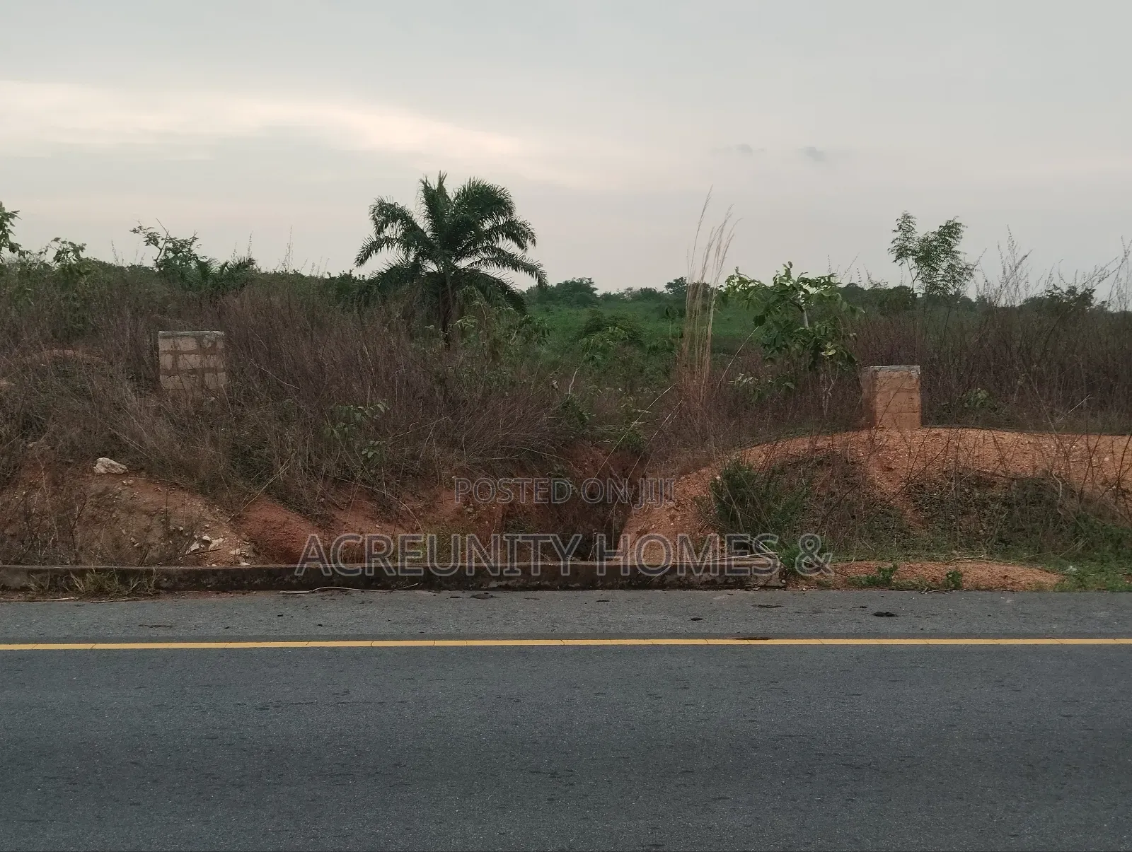 5 Acres of Commercial Land in Prime Area,Iseyin-Ogbomoso Way Oyo State