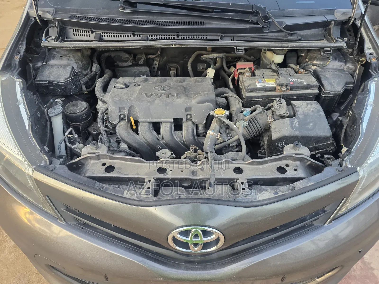 Toyota Yaris SE Hatchback 5dr 2013 Gray