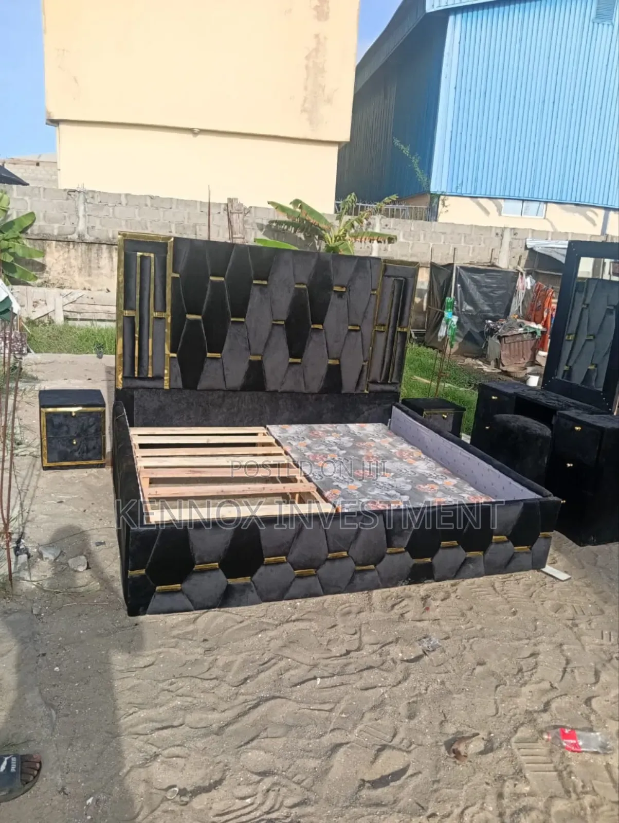 HDF 6 by 6 Complete Set Bedframe