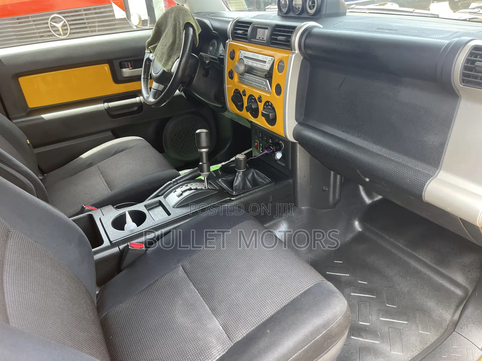 Toyota FJ Cruiser Base 4x4 2008 Yellow