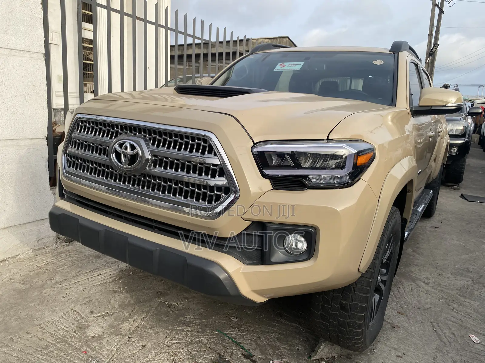 Toyota Tacoma TRD Off Road 2017 Beige