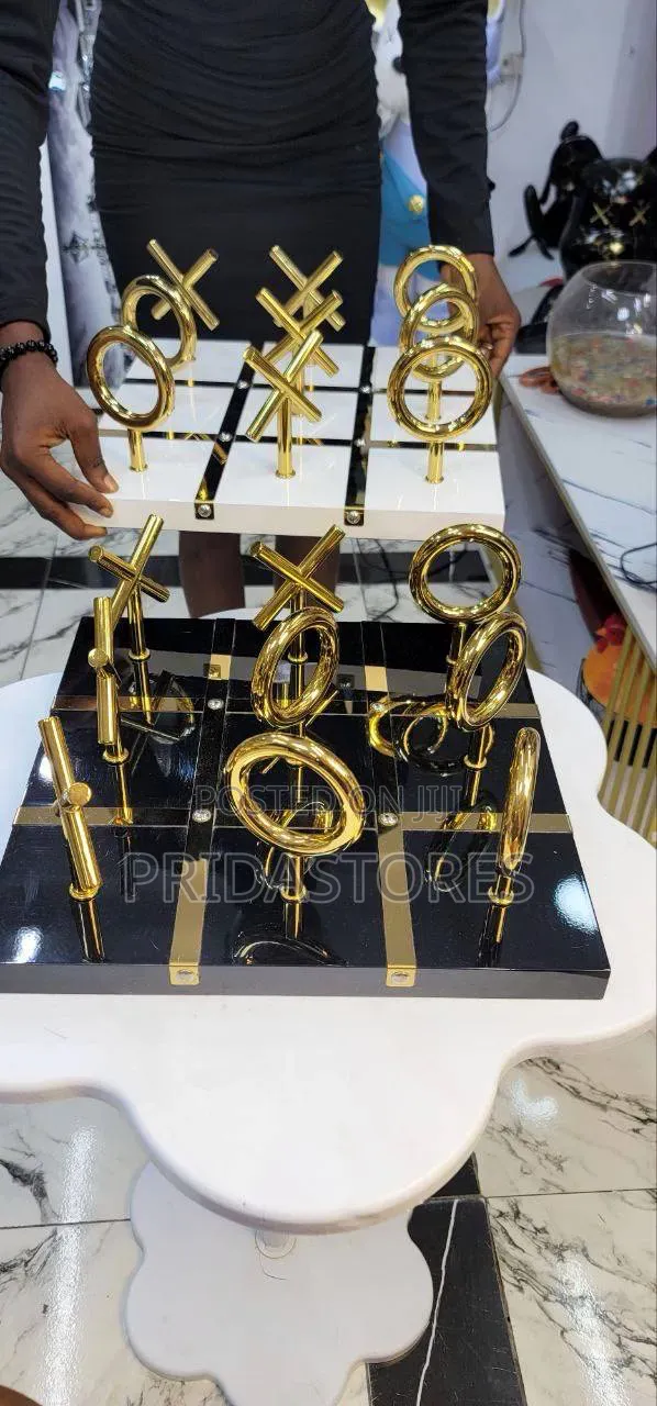 Luxury Metal Tic Tac Toe (Noughts Crosses)