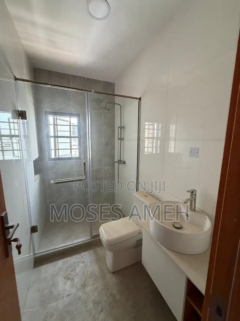 4bdrm Townhouse/Terrace in Jahi for sale