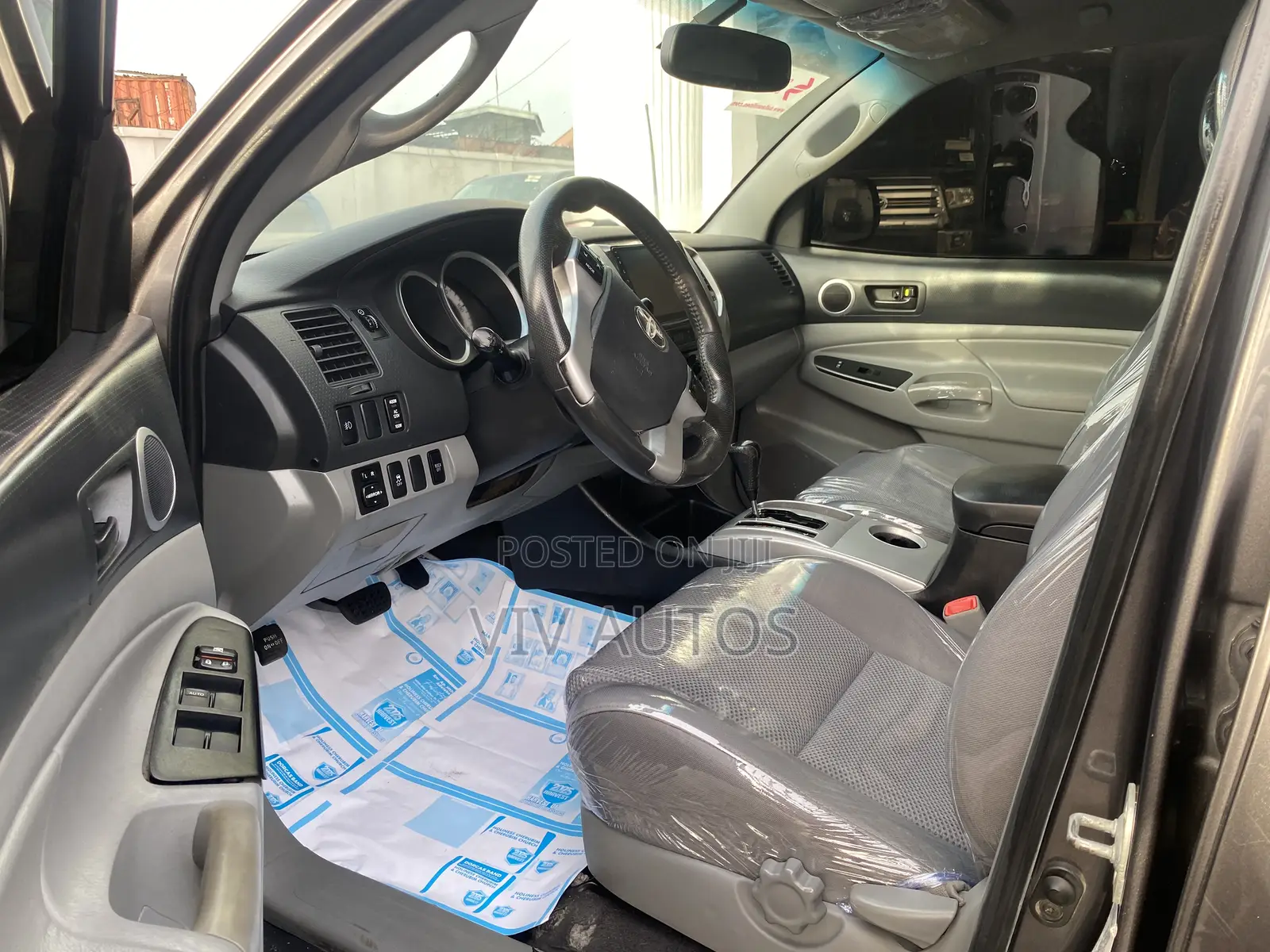 Toyota Tacoma V6 4dr Double Cab 4WD 5.0 ft. SB (4.0L 6cyl 5A) 2014 Gray