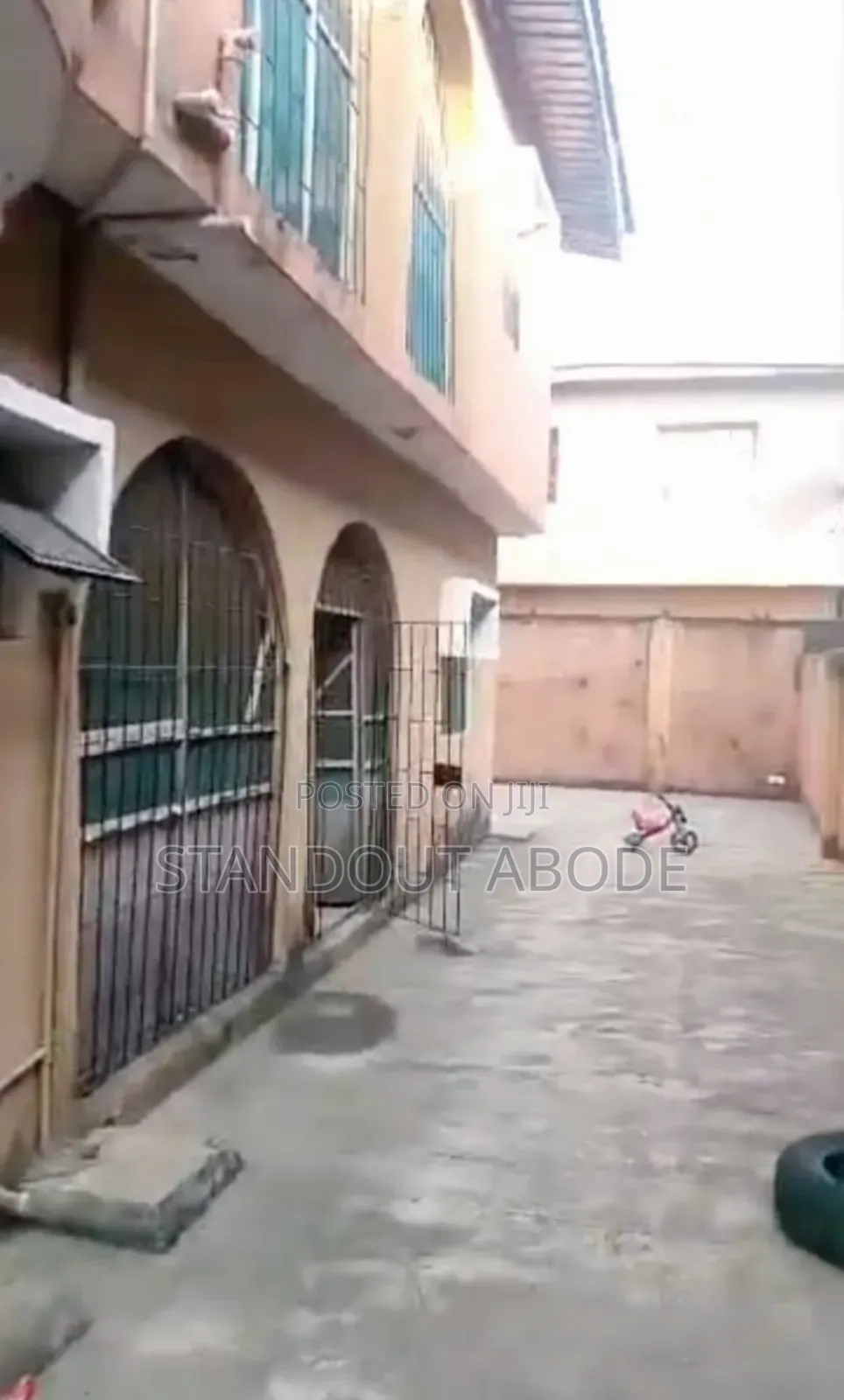 3bdrm Block of Flats in Ogunrobi Estate, Idimu for sale