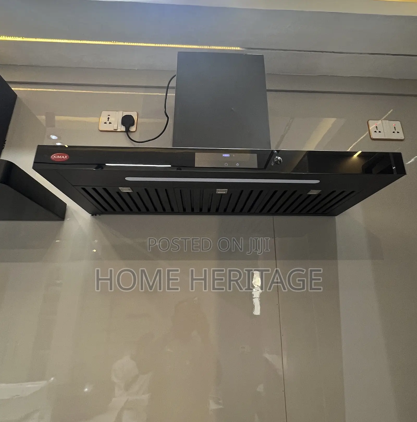 Luxury Kitchen Heat Extractor Maat Black