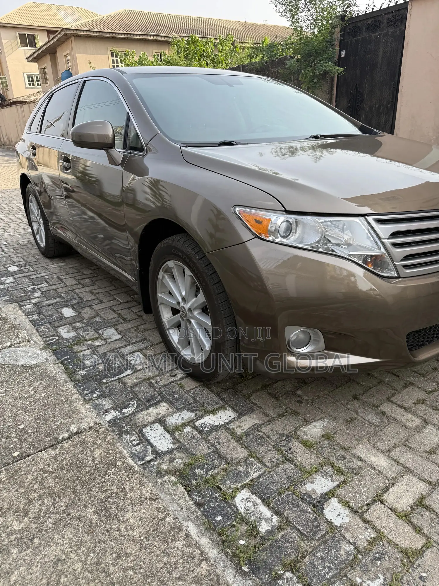 Toyota Venza AWD 2011 Brown