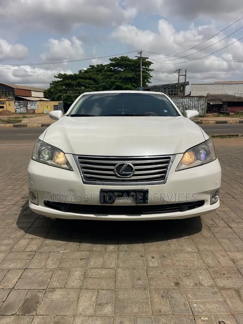 Lexus ES 350 2011 White