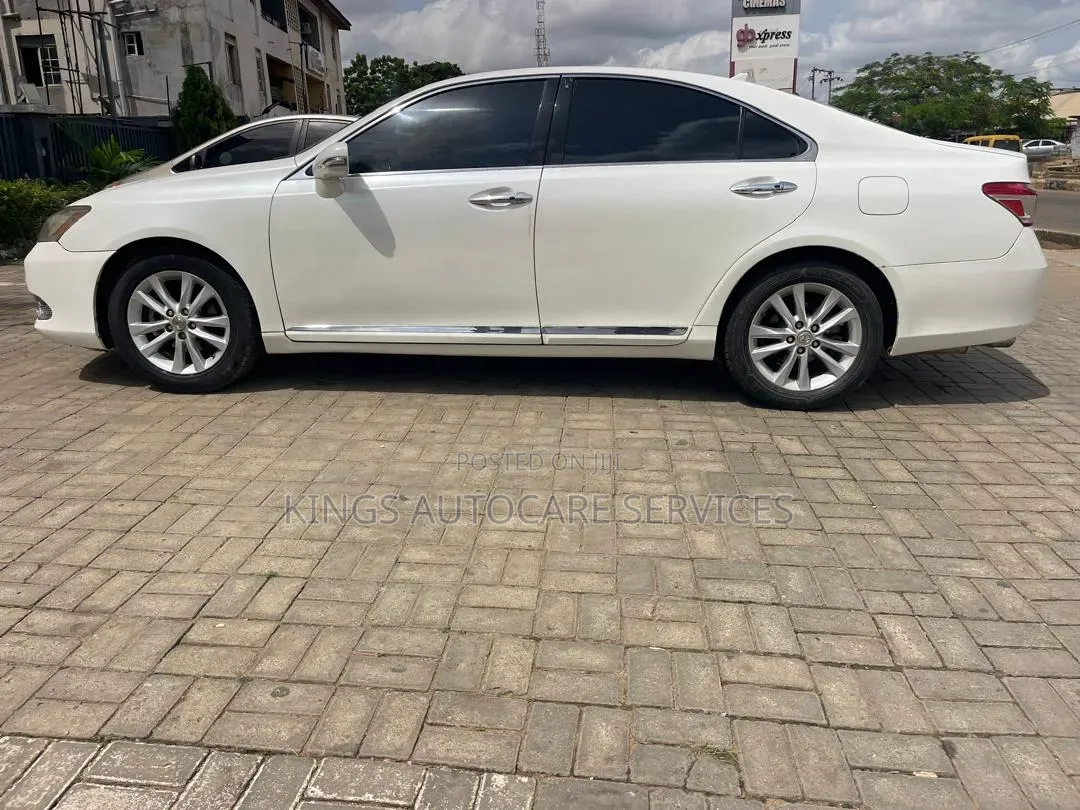 Lexus ES 350 2011 White