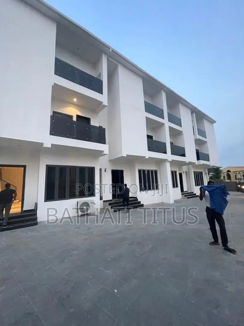 4bdrm Duplex in Jabi for sale