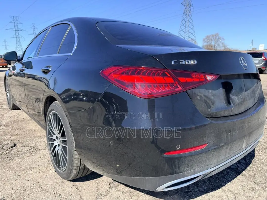 Mercedes-Benz C300 2024 Black