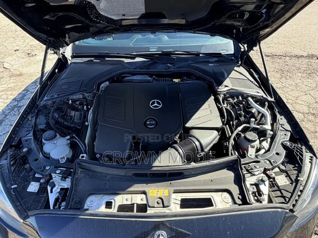 Mercedes-Benz C300 2024 Black