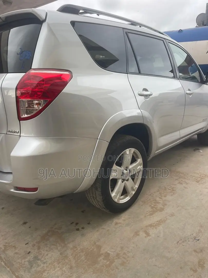 Toyota RAV4 2008 Silver