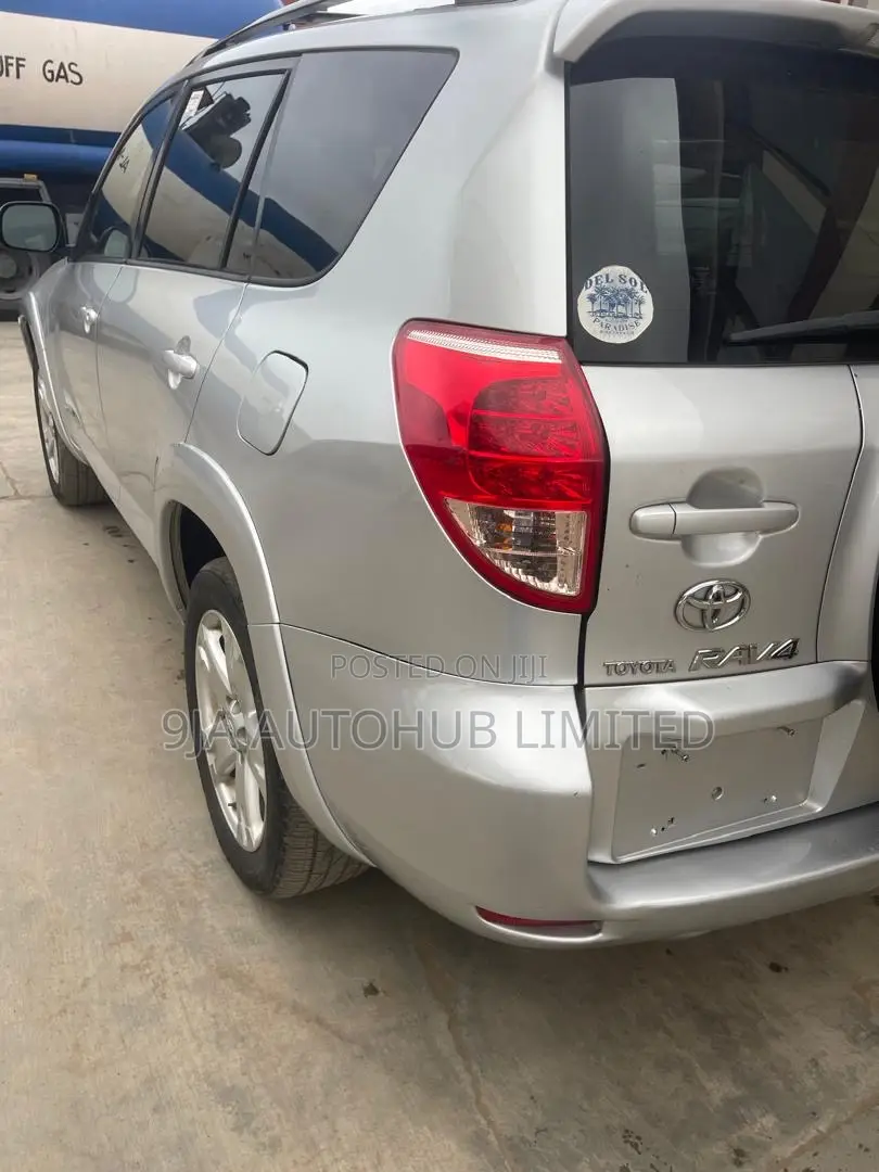 Toyota RAV4 2008 Silver