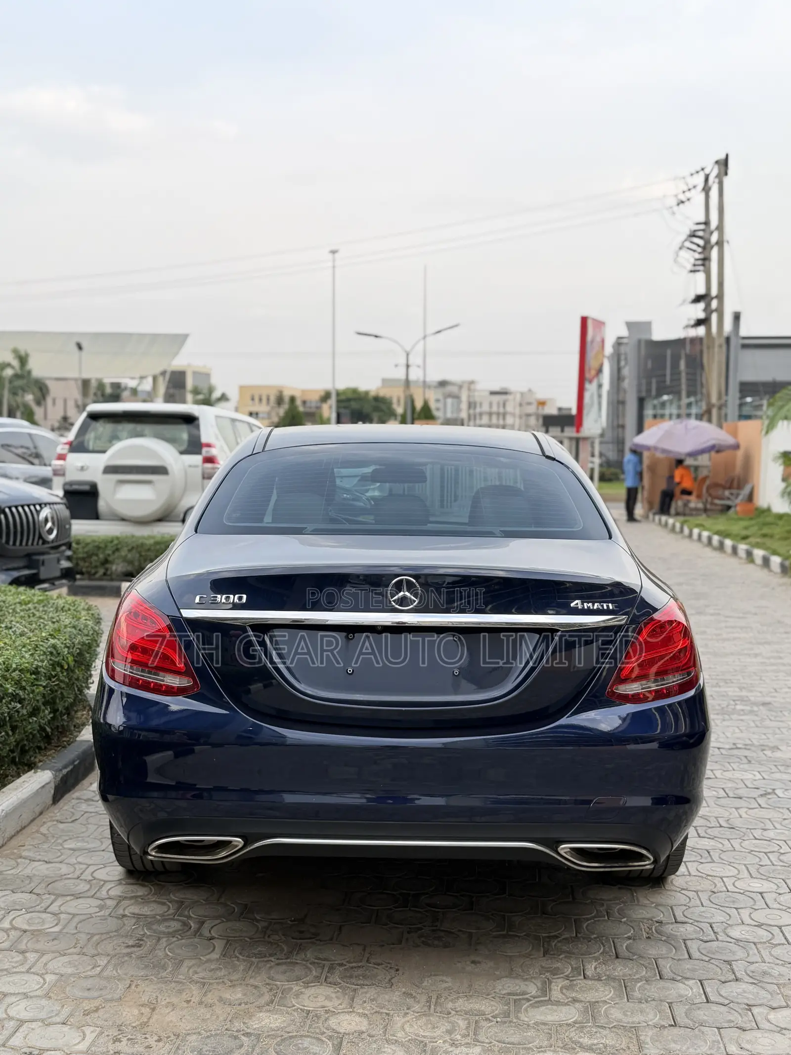 Mercedes-Benz C300 Luxury Sedan RWD (2.0L 4cyl 7A) 2016 Blue