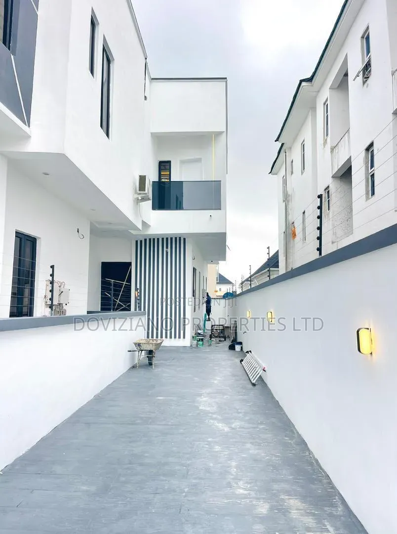 4bdrm Duplex in VGC / Ajah for sale