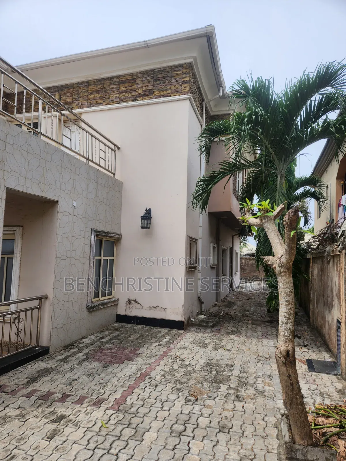 6bdrm Duplex in Iba / Ojo for sale