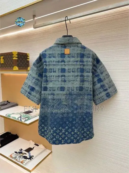 Louis Vuitton Luxury Men's Shirts Best Quality Well Banded Package