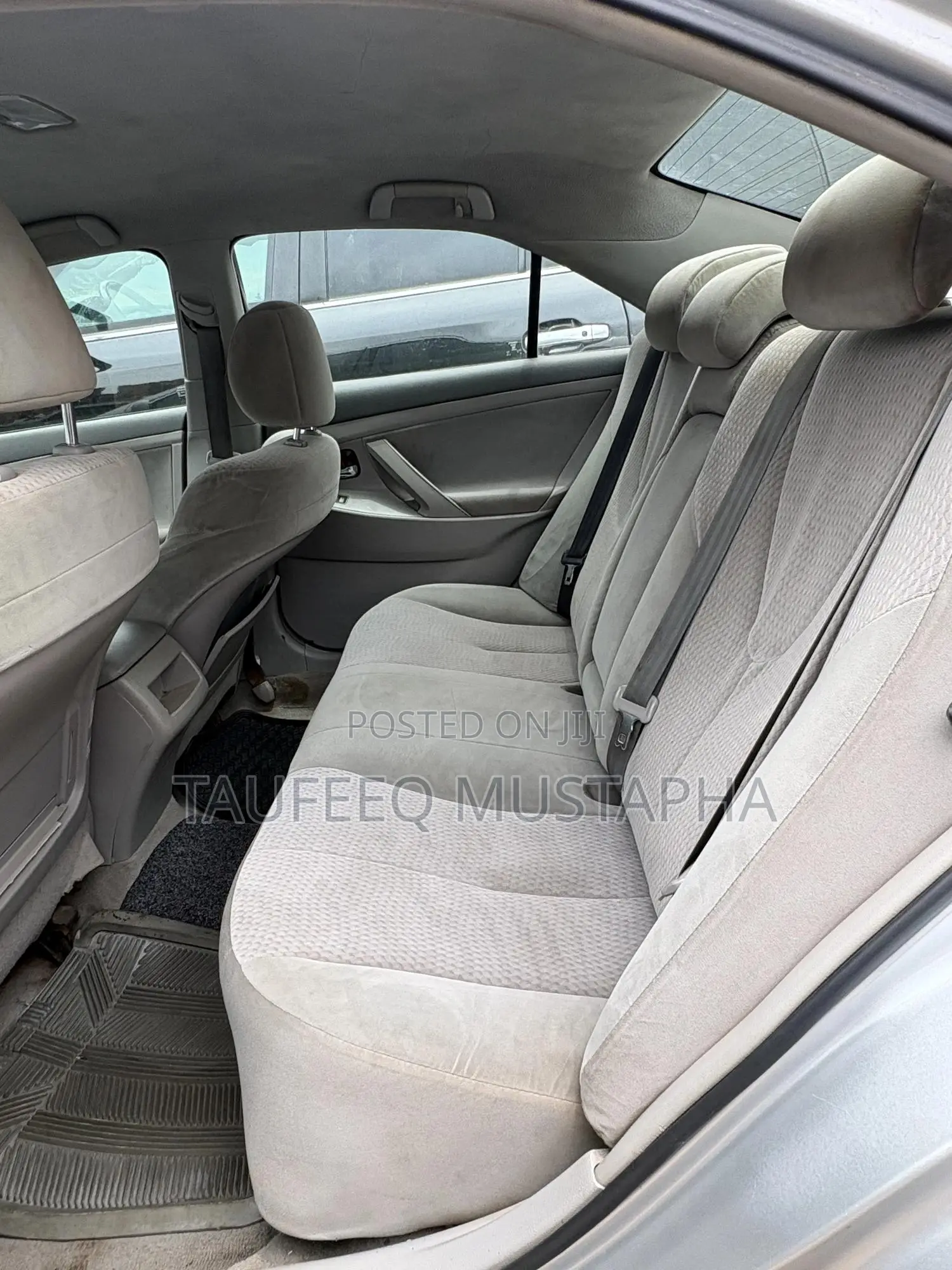 Toyota Camry 2010 Silver