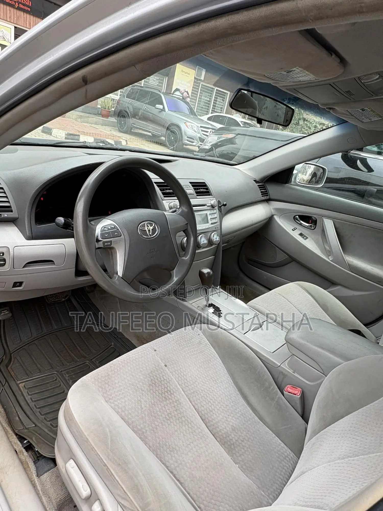 Toyota Camry 2010 Silver