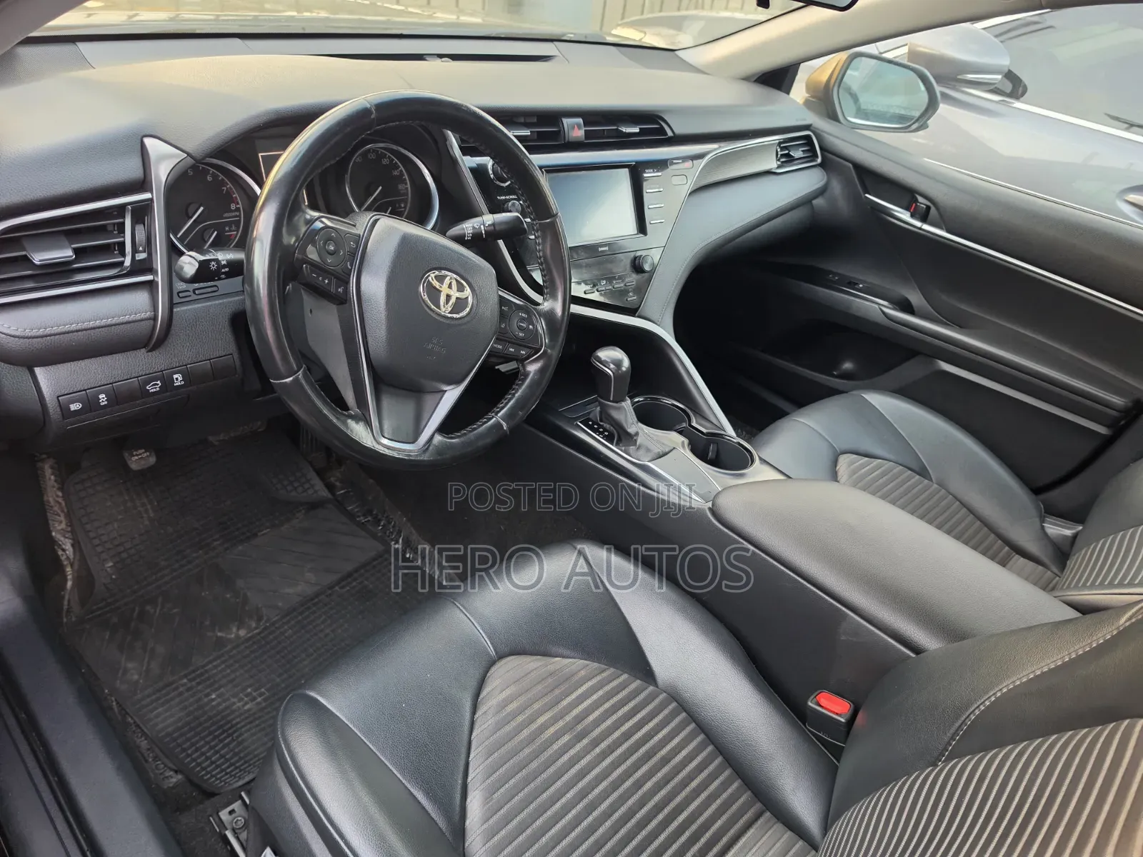 Toyota Camry SE FWD 2020 Black