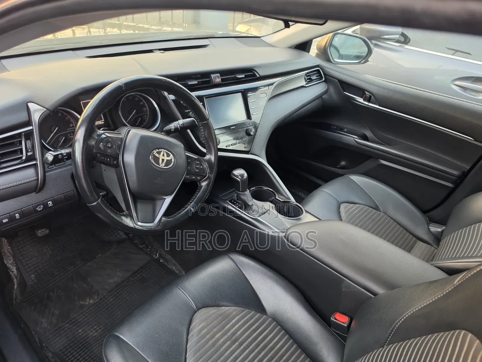 Toyota Camry SE FWD 2020 Black