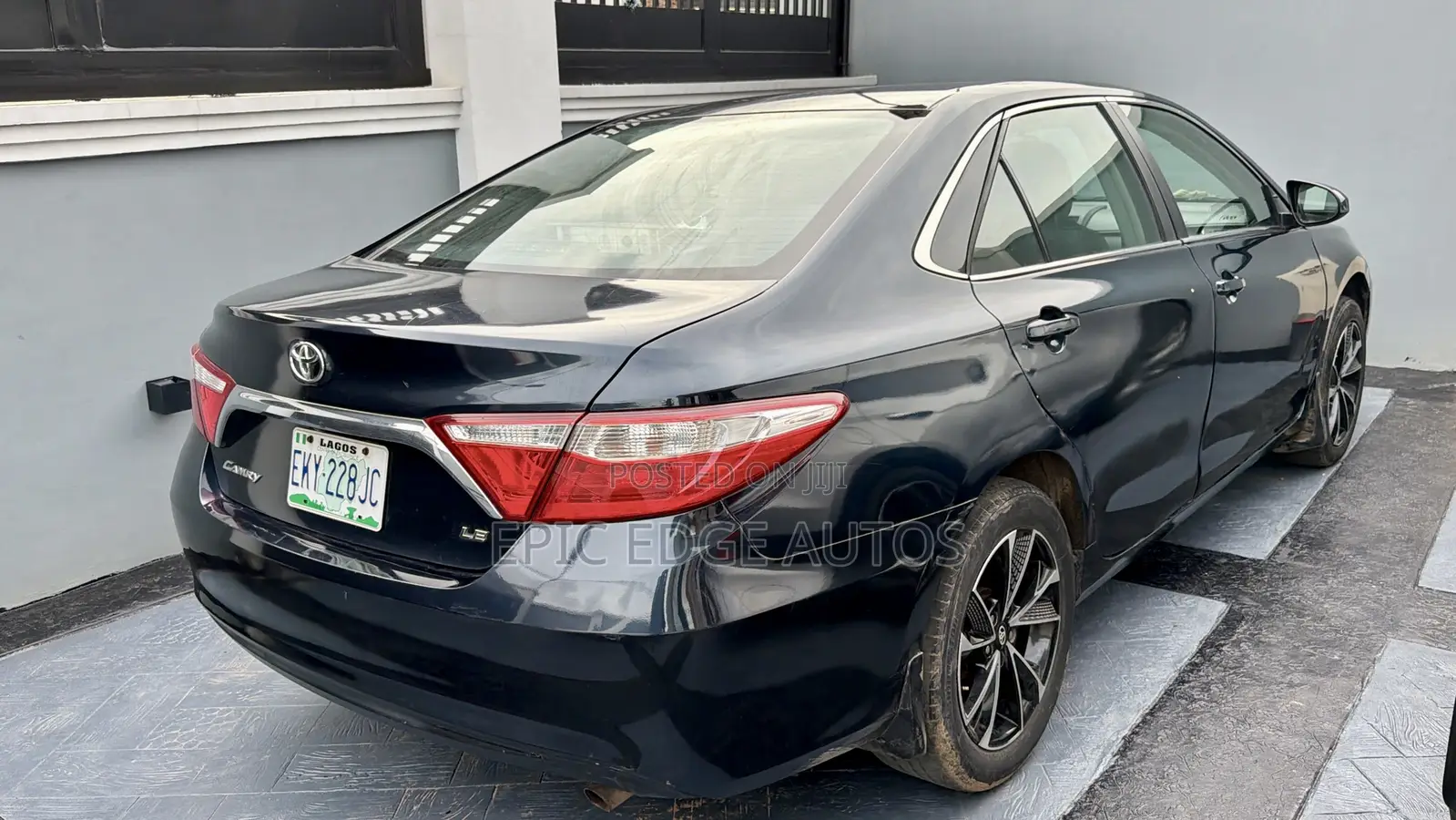 Toyota Camry LE 4dr Sedan (2.5L 4cyl 6A) 2017 Green