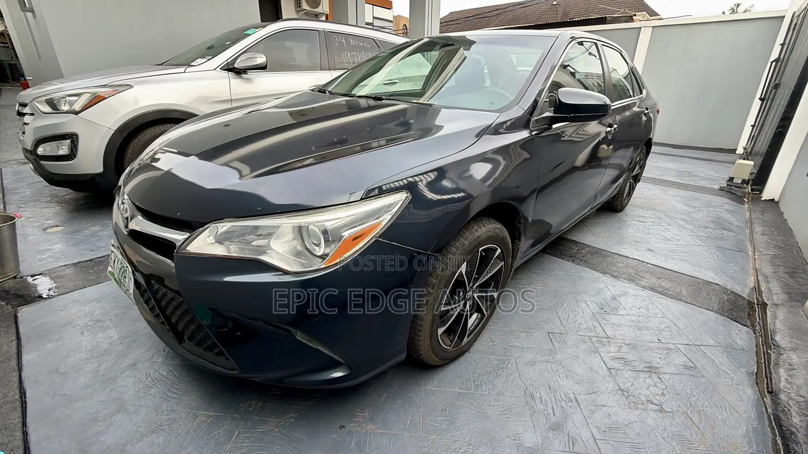 Toyota Camry LE 4dr Sedan (2.5L 4cyl 6A) 2017 Green