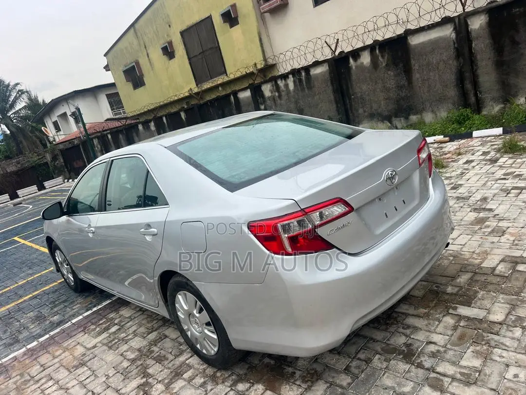 Toyota Camry 2014 Silver