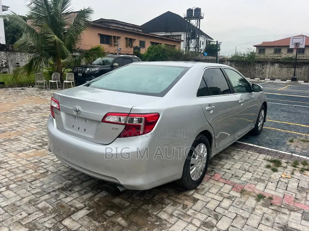 Toyota Camry 2014 Silver