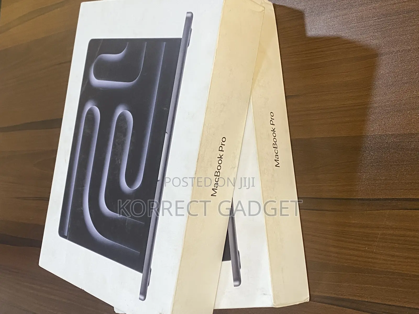 New Laptop Apple MacBook Pro 2025 M5 14-inch 16GB Apple M5 SSD 1T