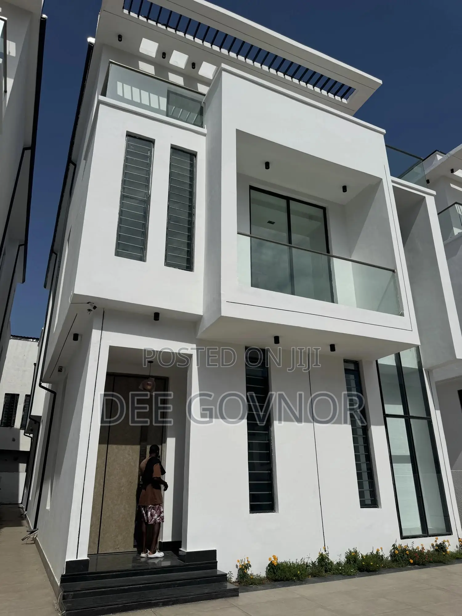 5bdrm Duplex in Chevron, Lekki Phase 2 for sale