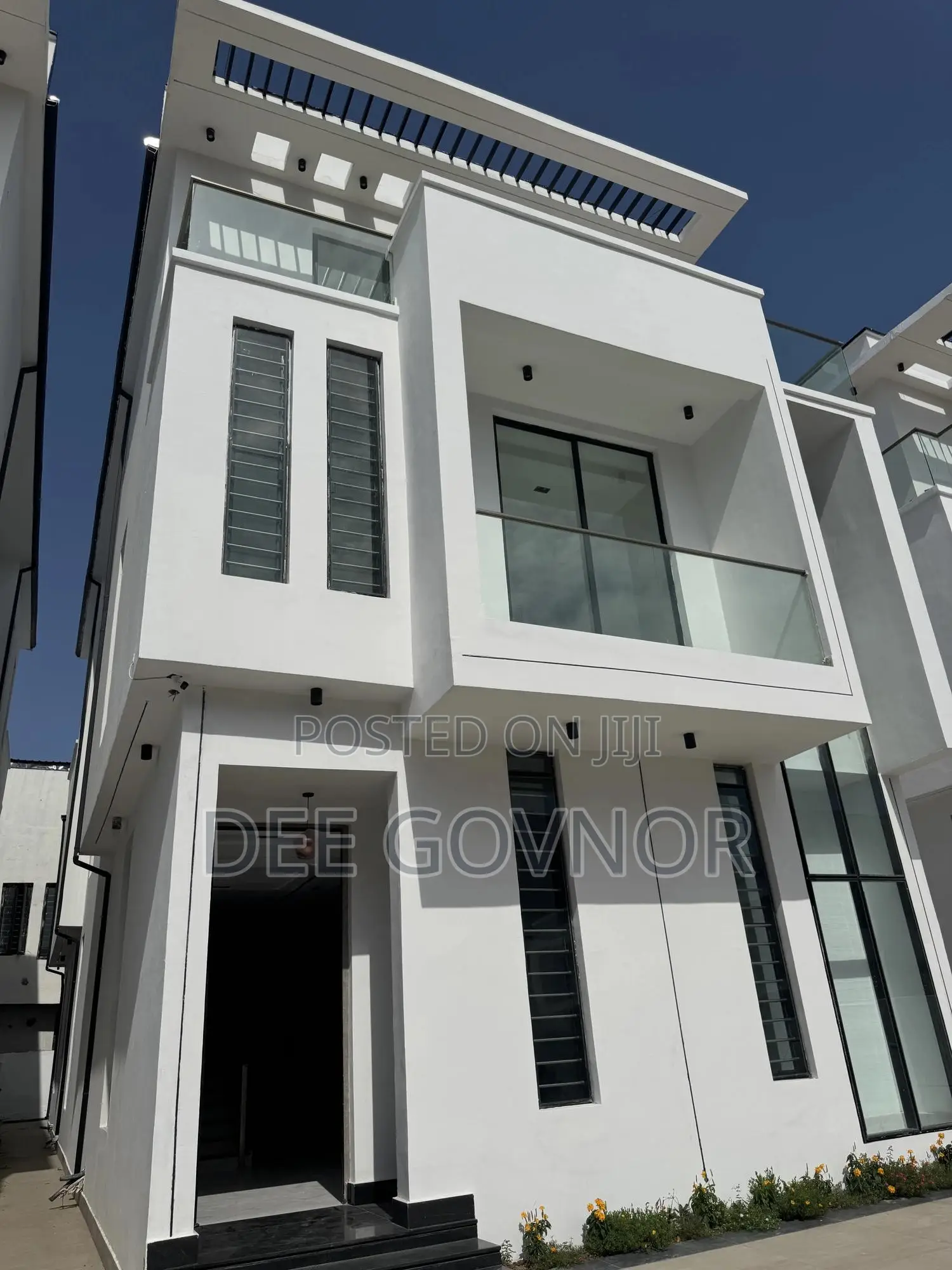 5bdrm Duplex in Chevron, Lekki Phase 2 for sale