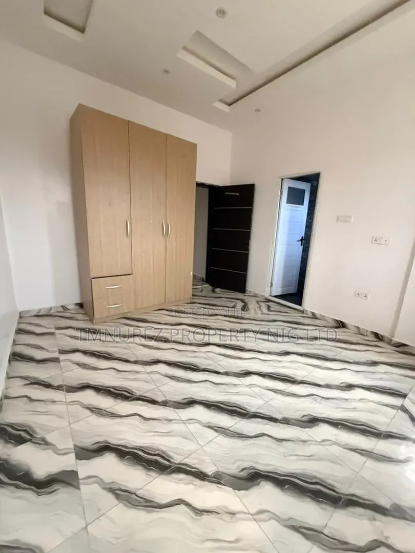 4bdrm Duplex in Surulere for sale