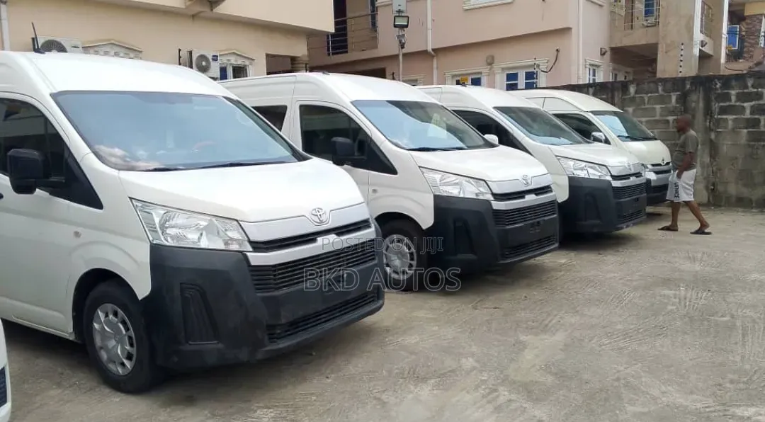 Toyota HiAce 2020 White