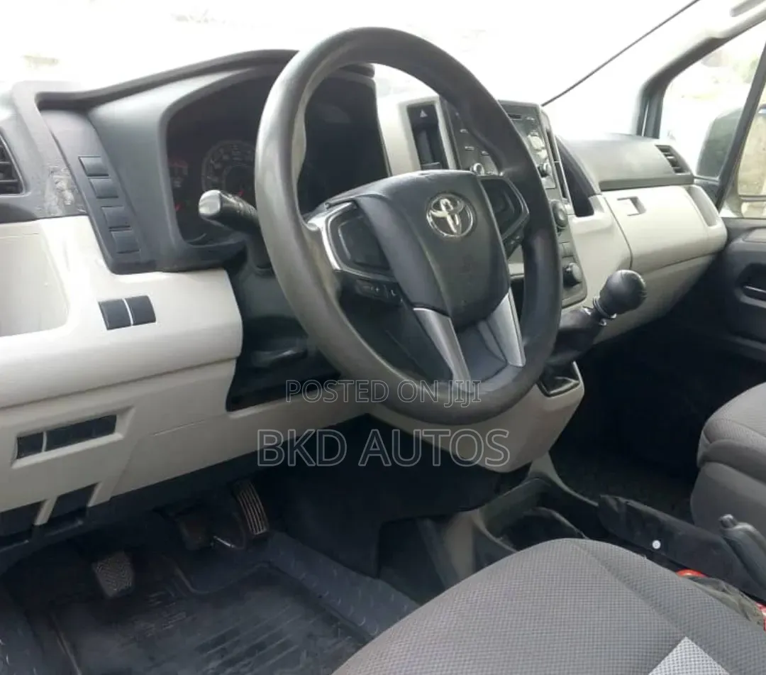 Toyota HiAce 2020 White