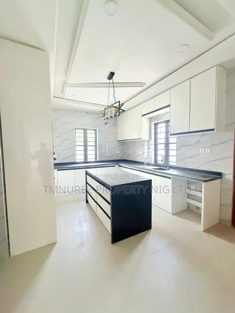 5bdrm Duplex in Opic, Iseri Olofin for sale