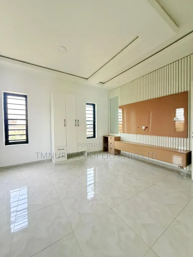 5bdrm Duplex in Opic, Iseri Olofin for sale