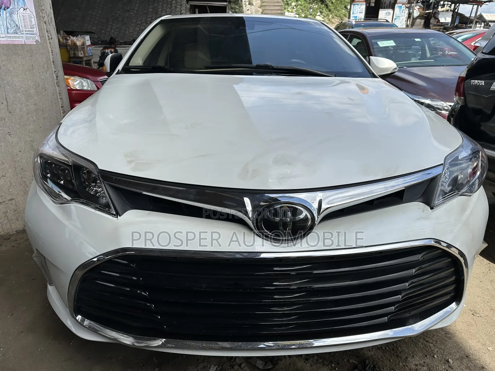 Toyota Avalon Limited Sedan FWD (3.5L 6cyl 6A) 2017 White
