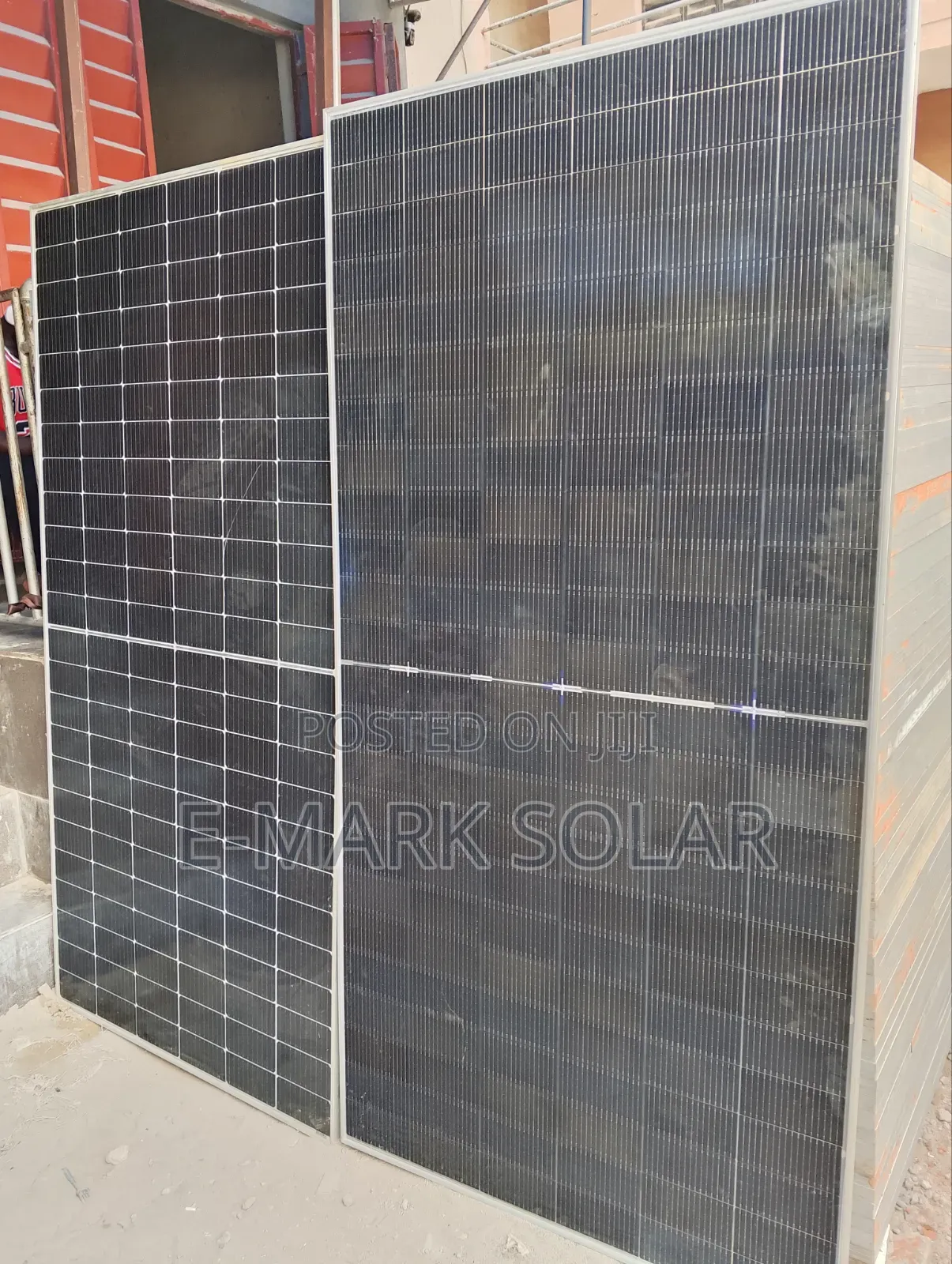 580watts Solar 144cells Solar Panels Available Now and It's Very Nice