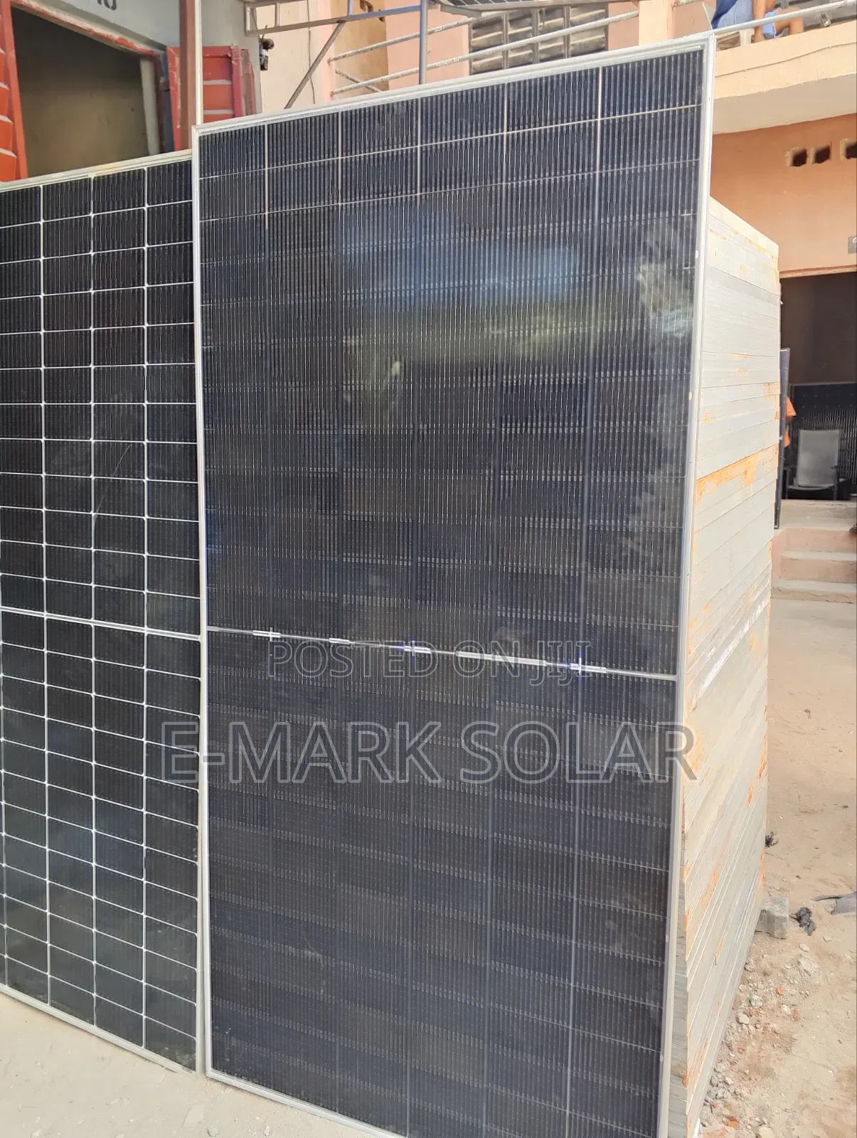 580watts Solar 144cells Solar Panels Available Now and It's Very Nice