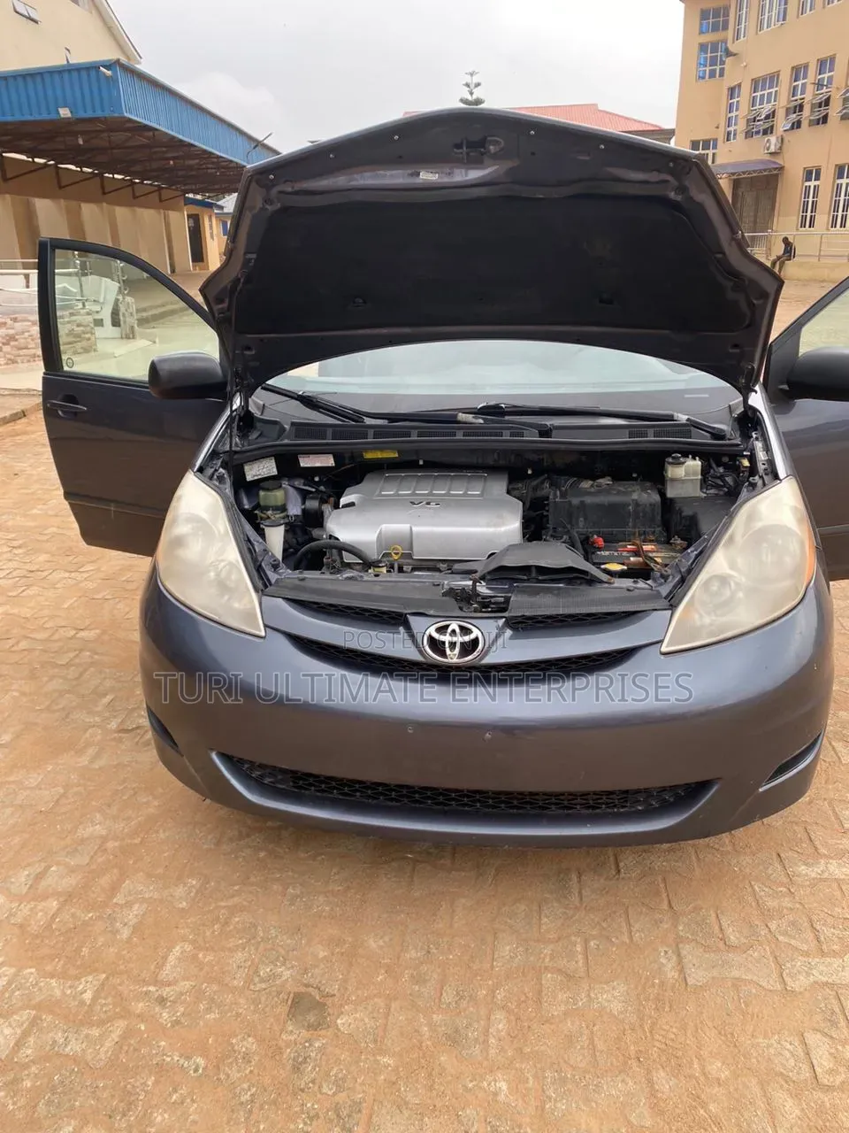 Toyota Sienna LE 2008 Gray