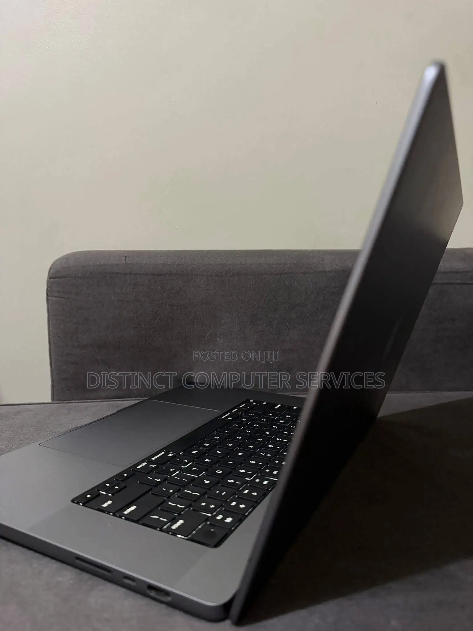 Laptop Apple MacBook Pro 2021 M1 12GB Apple M1 SSD 500GB