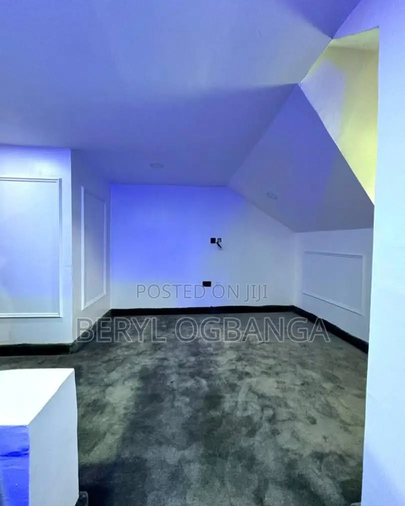 6bdrm Duplex in Lekki Phase 2 for rent