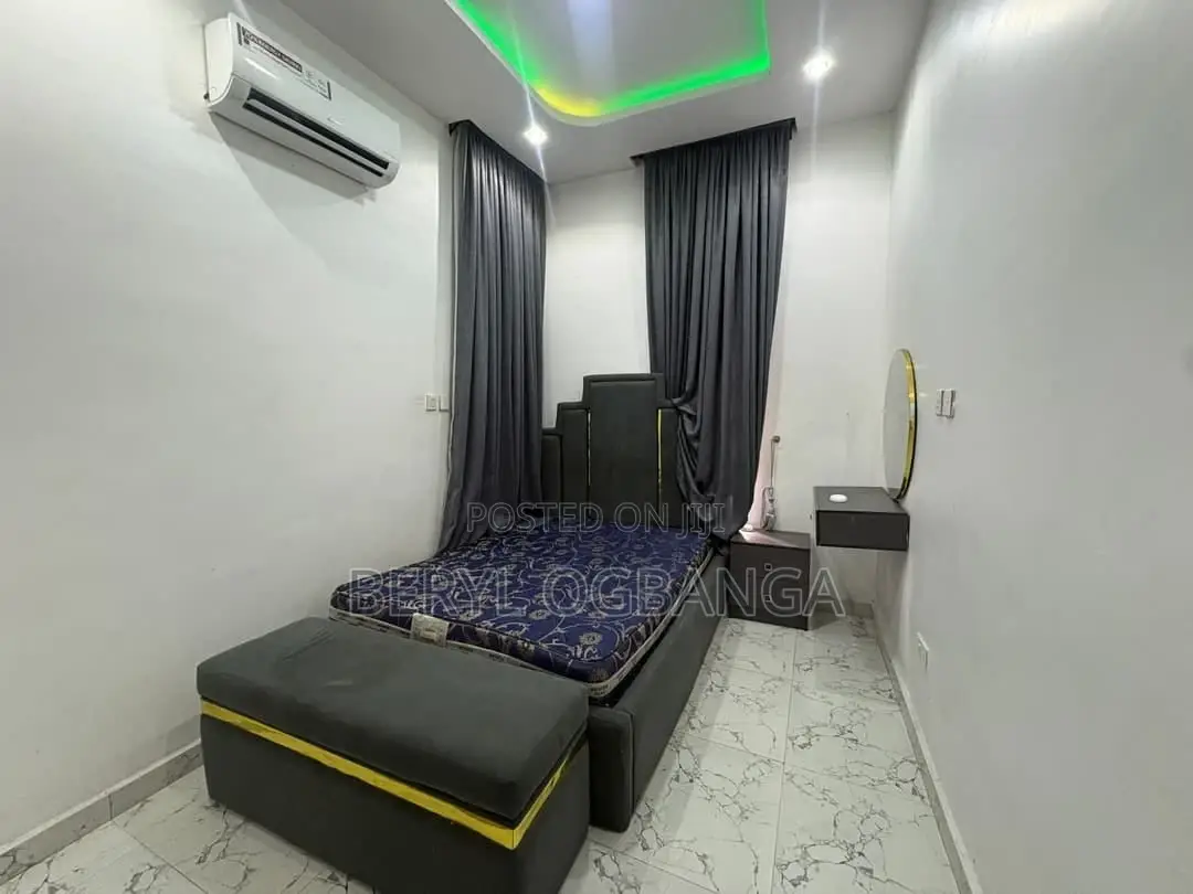 4bdrm Duplex in Lekki Phase 2 for rent